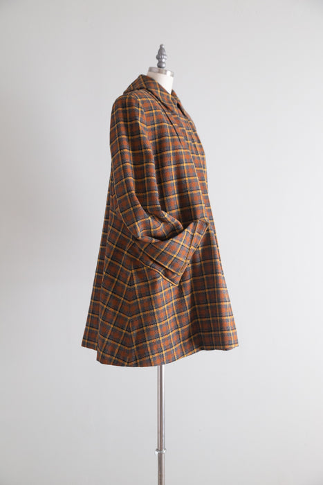 Classic 1940's Swansdown For Forstmann Plaid Wool Swing Coat / ML