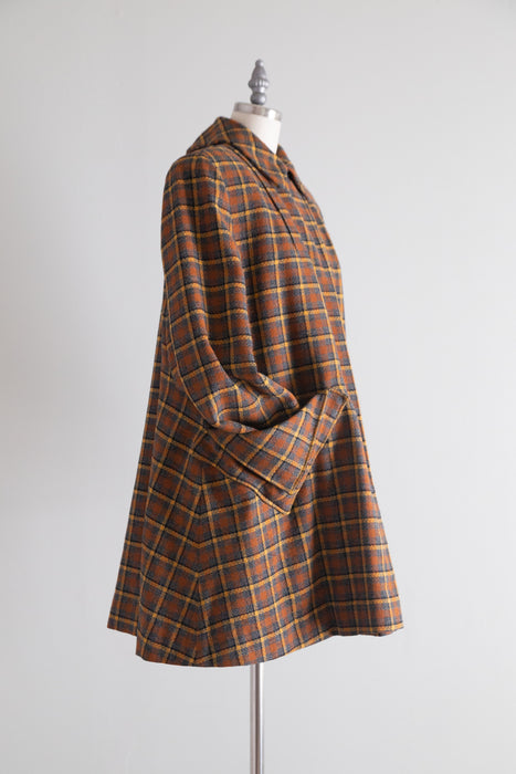 Classic 1940's Swansdown For Forstmann Plaid Wool Swing Coat / ML