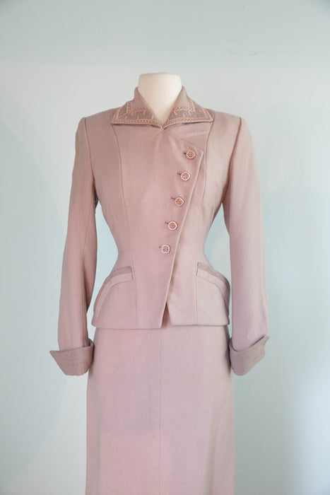 Impeccable Late 1940's Rose Taupe Wool Ladies Two Piece Suit by Natalie Green / XS