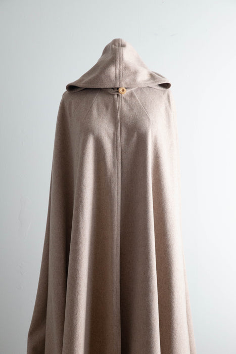 Elegant 1970's Hooded Wool Cape From The Clothes Horse / OS