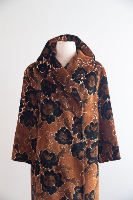 Fabulous 1960's Autumnal Floral Velveteen Tapestry Coat / OS