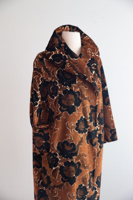 Fabulous 1960's Autumnal Floral Velveteen Tapestry Coat / OS