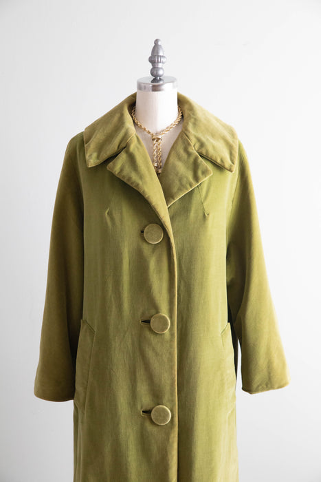 Fabulous 1950’s Olive Green Velveteen Coat With Chocolate Brown Lining / ML