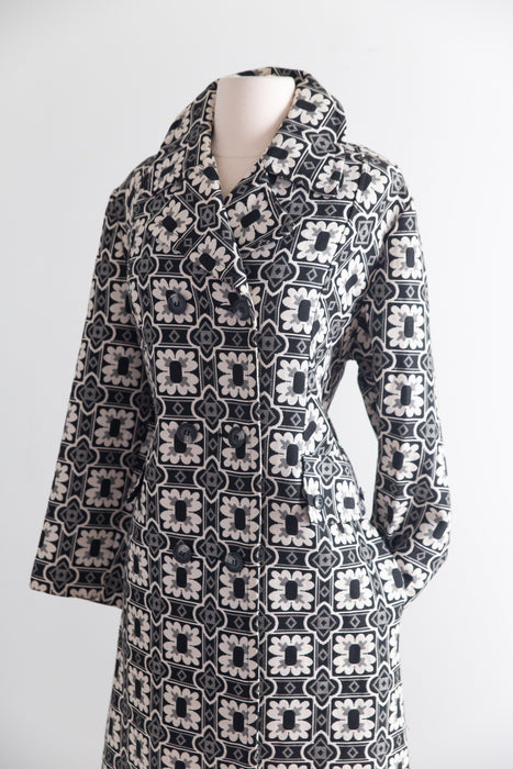 Fab 1960's Black & White Op Art Tapestry Coat / ML