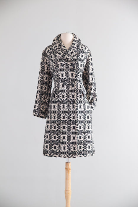 Fab 1960's Black & White Op Art Tapestry Coat / ML