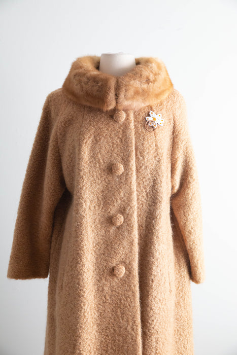 Elegant 1950s Lipman’s Carillon Wool Bouclé Coat with Mink Collar / ML