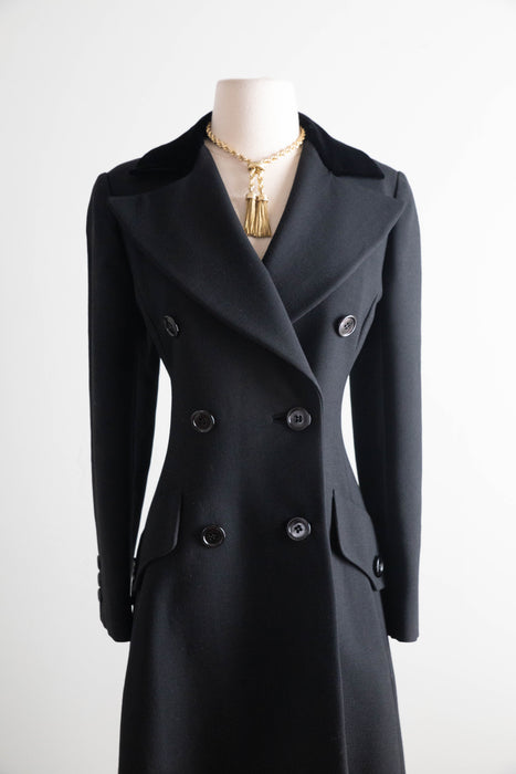 Impeccable 1960's Black Wool Coat With Velvet Collar From Joseph Stein / M