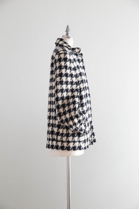 Chic Vintage Black & White Wool Houndstooth Jacket / M
