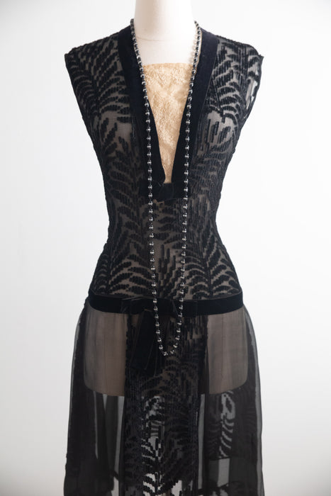 Stunning 1920s Black Silk Chiffon & Devoré Velvet Flapper Dress / S