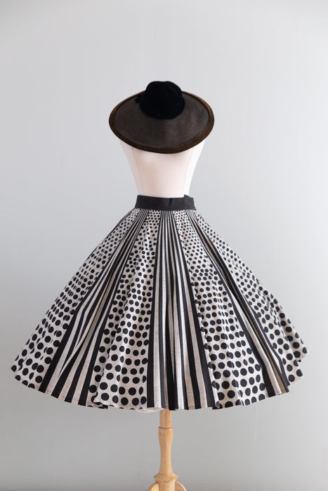 Fantastic 1950's Londy of Mexico Hand Painted Circle Skirt / S