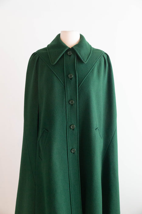 Fabulous 1970's Wool Cape In Evergreen Wool By Peabody House For Joseph Magnin / M
