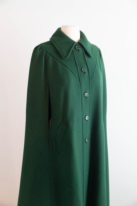 Fabulous 1970's Wool Cape In Evergreen Wool By Peabody House For Joseph Magnin / M