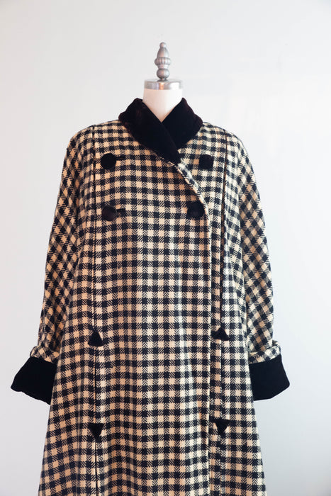 Stunning 1950’s Forstmann Wool Swing Coat With Shocking Pink Lining / ML