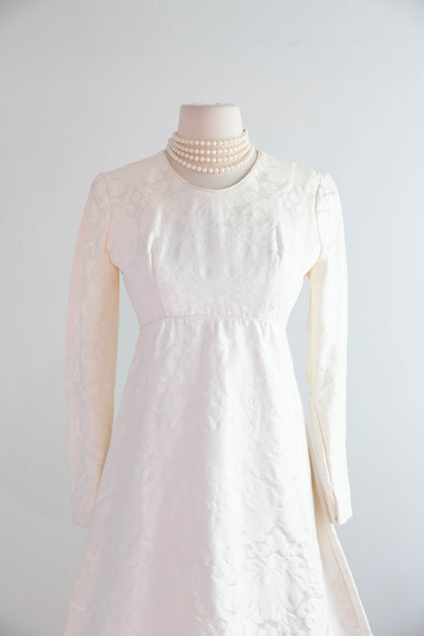 Fabulous 1960’s Ivory Brocade Wedding Gown With Detachable Train / xs