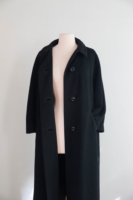 Elegant and Chic 1960's Black Cashmere Ladies Overcoat / ML
