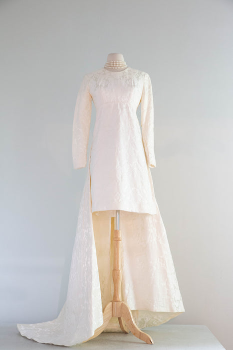 Fabulous 1960’s Ivory Brocade Wedding Gown With Detachable Train / xs