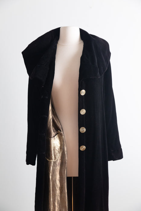 DECADENT Vintage Black Velvet Opera Coat Lined in Gold Lame / SM