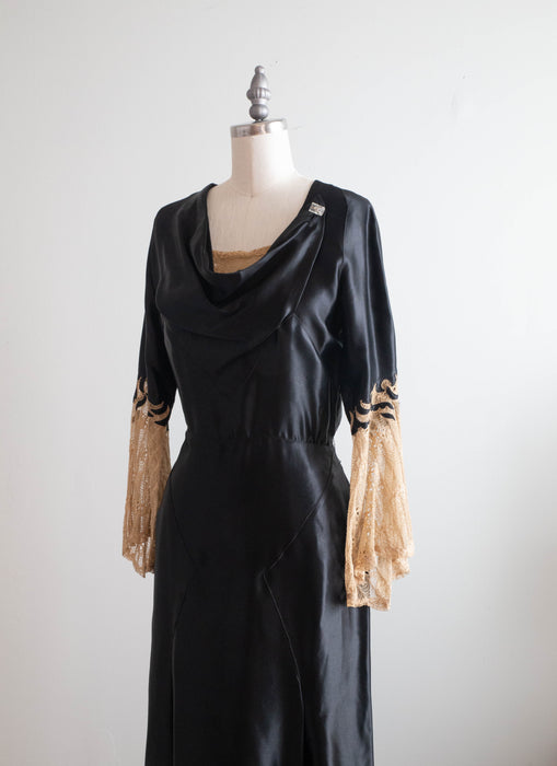 Sublime 1930's Glossy Black Silk Satin Bias Cut Evening Dress With Lace Sleeves / Medium