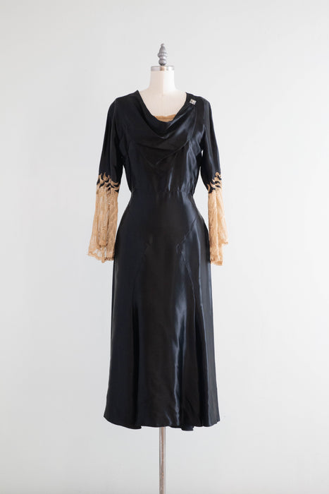 Sublime 1930's Glossy Black Silk Satin Bias Cut Evening Dress With Lace Sleeves / Medium