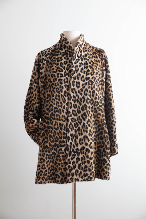 Glamorous 1950’s Leopard 🐆 Print Swing Coat With Dramatic Lining / SM
