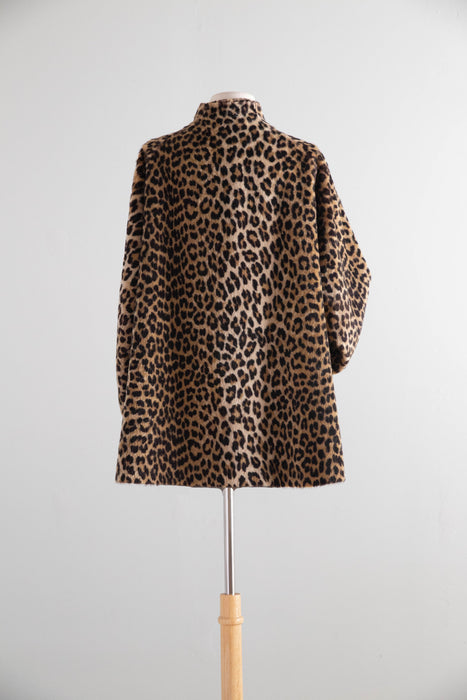 Glamorous 1950’s Leopard 🐆 Print Swing Coat With Dramatic Lining / SM