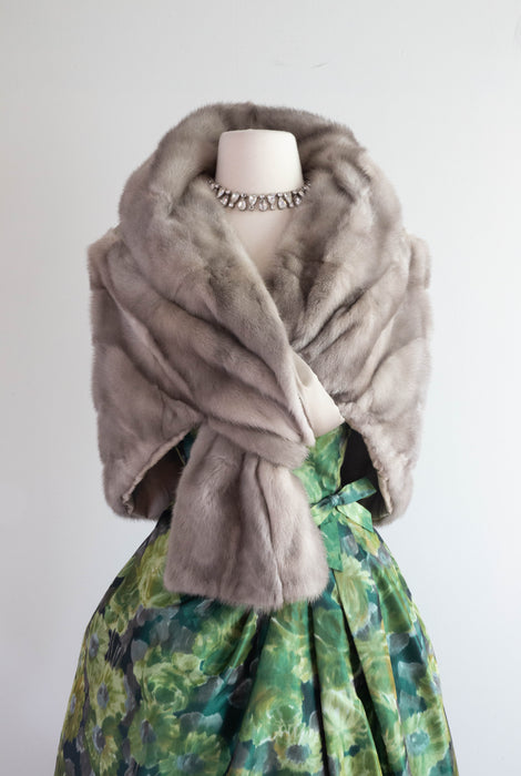 Stunning 1950's Silver Mink Wrap With Pockets / OSFM