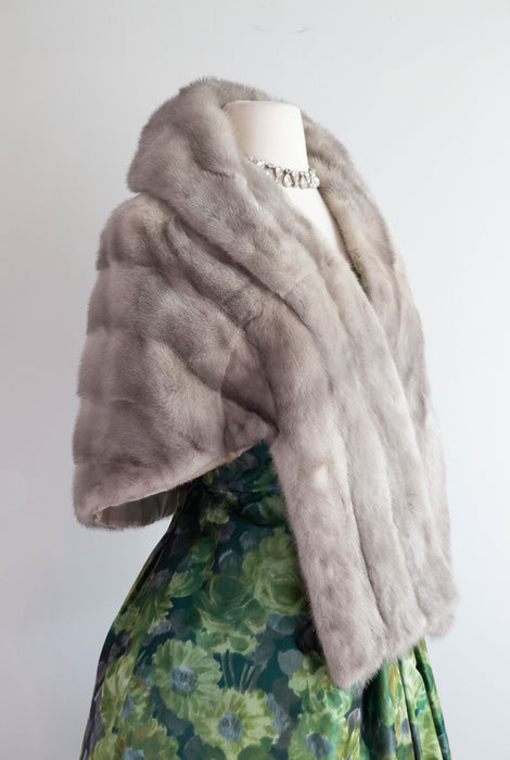 Stunning 1950's Silver Mink Wrap With Pockets / OSFM