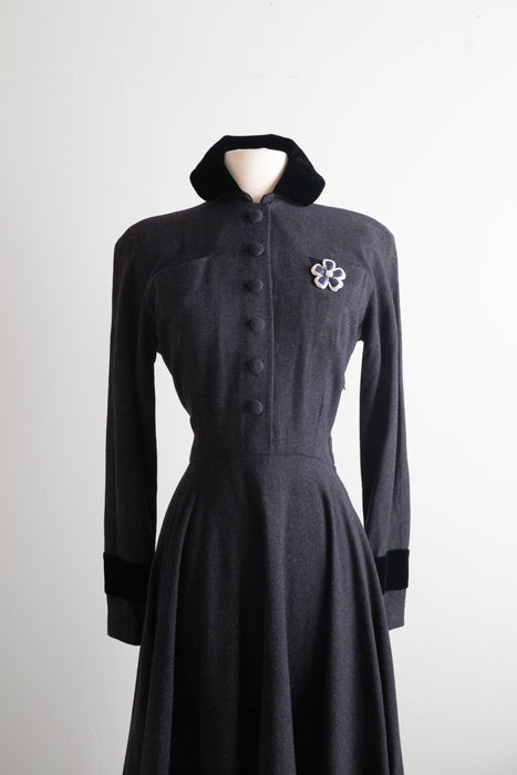 New Look Era Late 1940's Oleg Cassini Charcoal Grey Wool Shirt Waist Dress With Velvet / SM