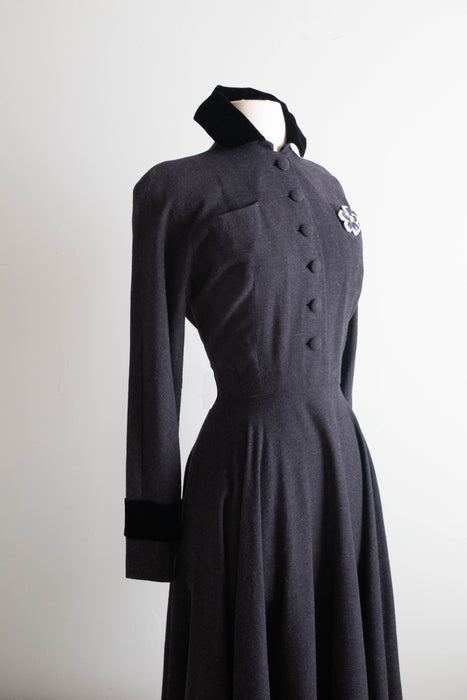 New Look Era Late 1940's Oleg Cassini Charcoal Grey Wool Shirt Waist Dress With Velvet / SM