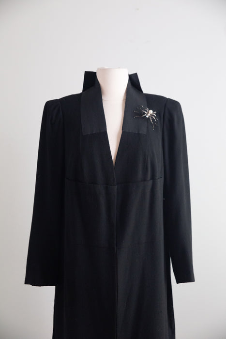 Late 1930s Ella Frankl Wien Black Wool Crêpe Coat with Grosgrain Collar / SM