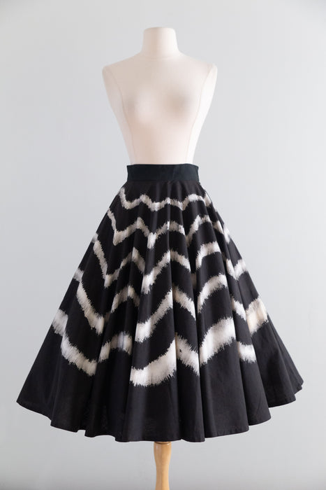 Fabulous 1950's Hand Painted Full Circle Skirt From Mexico / XS