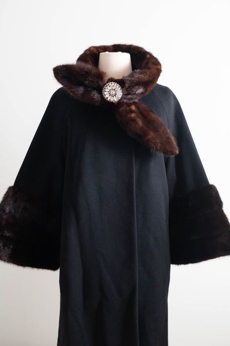 Gorgeous Late 1950's Blin & Blin Wool Cocoon Coat With Mink Trim / ML