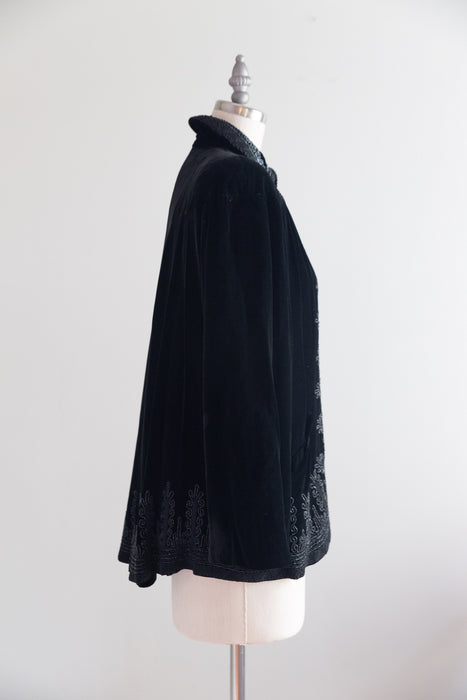 Elegant 1940's Black Velvet Swing Coat With Beading & Corde / SM