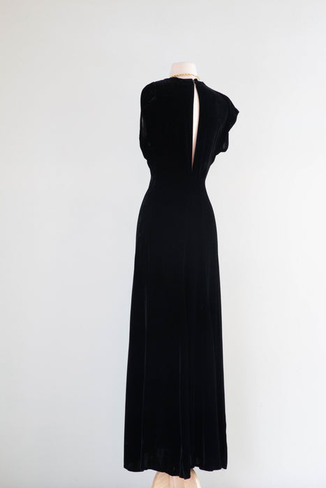 Madame X Elegant 1930's Silk Velvet Jet Black Evening Gown / Small Xtabay Vintage Madame X Elegant 1930's Silk Velvet Jet Black Evening Gown / Small Xtabay Vintage