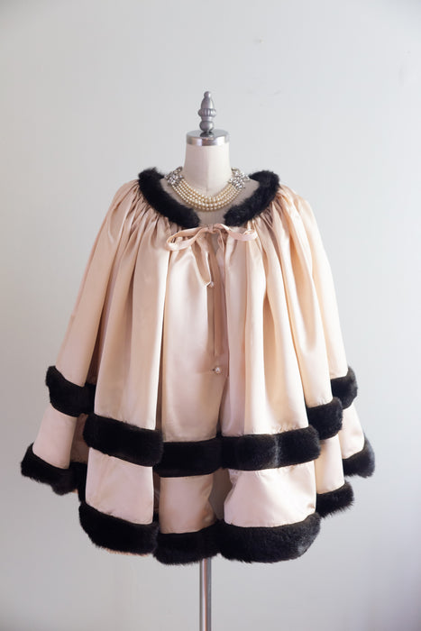 Fabulous Vintage Custom Made Satin Cape With Fur Trim by Ann Gish / OS