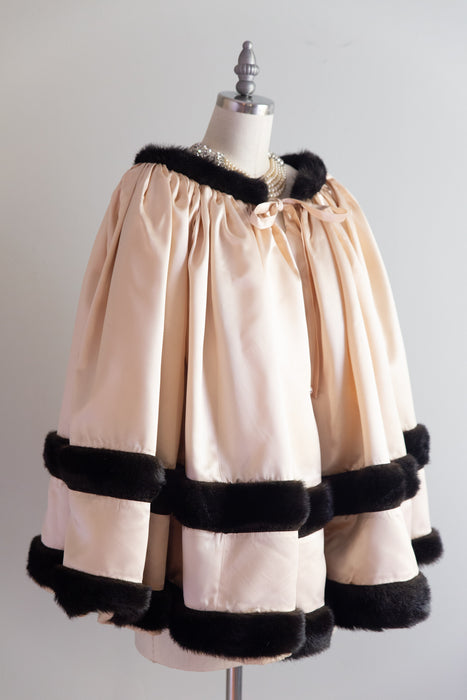 Fabulous Vintage Custom Made Satin Cape With Fur Trim by Ann Gish / OS