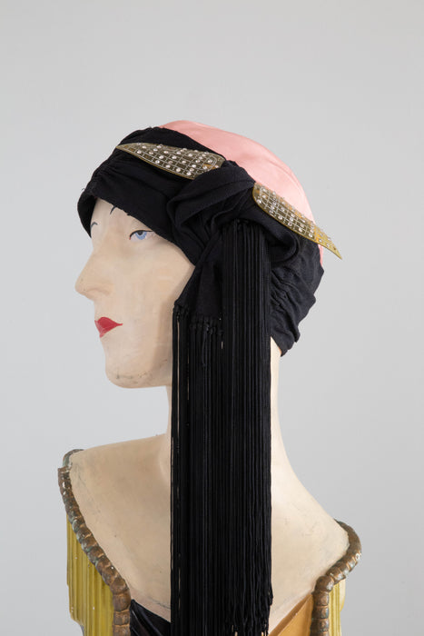 Stunning 1920’s Flapper Era Evening Cloche Fringe / 22 1/2