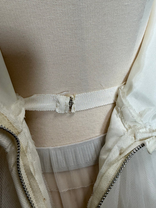Ethereal 1950's Ivory Tulle Halter Dress With Lace Appliqués / XS