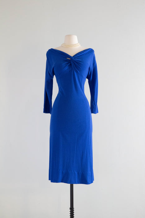 joan holloway blue dress Joan has such an aura around her! Does anyone know where I could buy some outfits that fit the vibe of what she wears in the show? : r/madmen