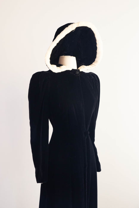 Old Hollywood 1930's Black Velvet Hooded Evening Coat With Ermine Trim / Small
