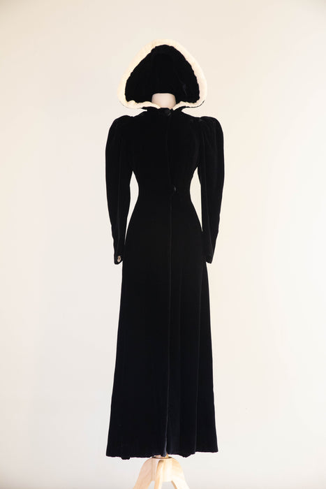 Old Hollywood 1930's Black Velvet Hooded Evening Coat With Ermine Trim / Small