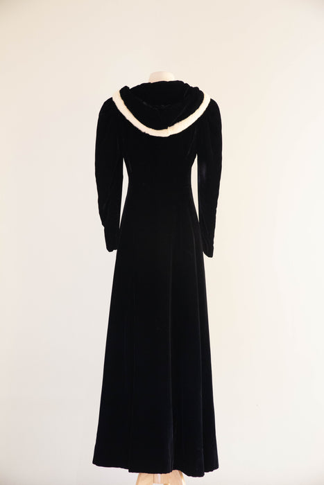 Old Hollywood 1930's Black Velvet Hooded Evening Coat With Ermine Trim / Small