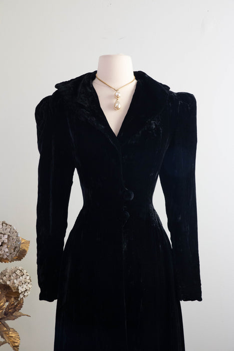 Dramatic 1930's Silk Velvet Full Length Evening Coat With Ivory Lining / Medium