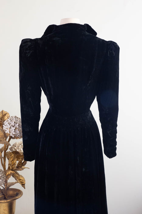 Dramatic 1930's Silk Velvet Full Length Evening Coat With Ivory Lining / Medium