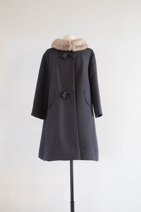 Absolutely Adorable 1960's Grey Wool Coat With Bows & Fur Collar / Medium