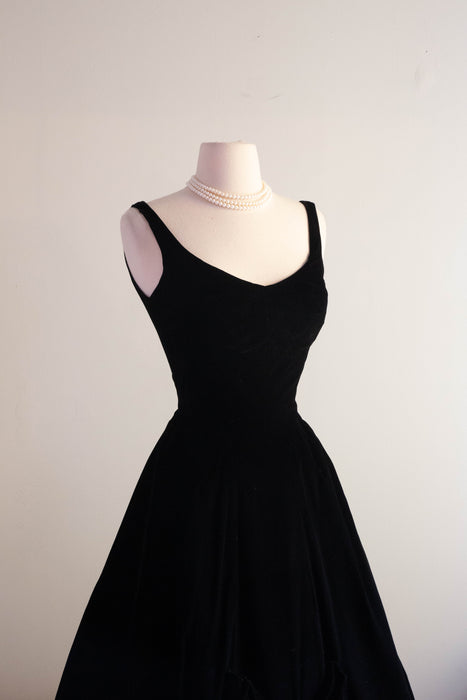 Iconic 1950's Black Velvet Cocktail Dress By Miss Elliette / Waist 26"