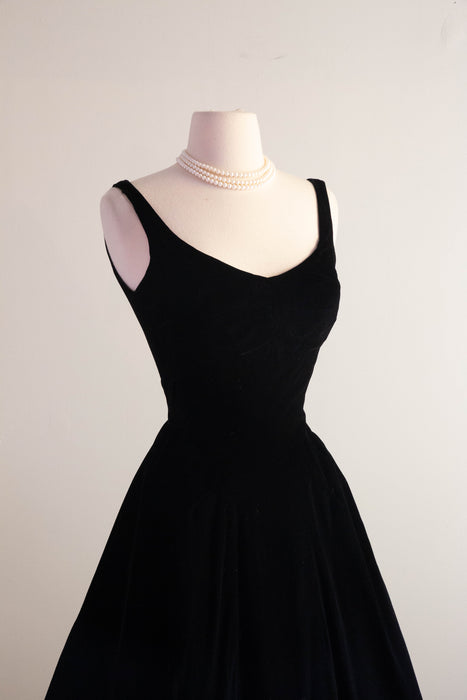 Iconic 1950's Black Velvet Cocktail Dress By Miss Elliette / Waist 26"