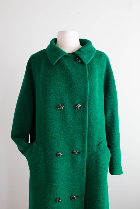 Divine 1960's Emerald Green Ladies Coat By Originala / Medium
