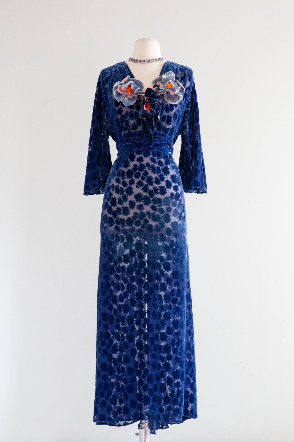 1930s blue velvet dress Sapphire Blue Silk Velvet Puff Sleeve Dress Glass Button & Lace Accents circa 1930s XS