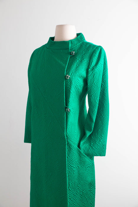 Chic 1960's Emerald Green Brocade Evening Coat / M – Xtabay Vintage